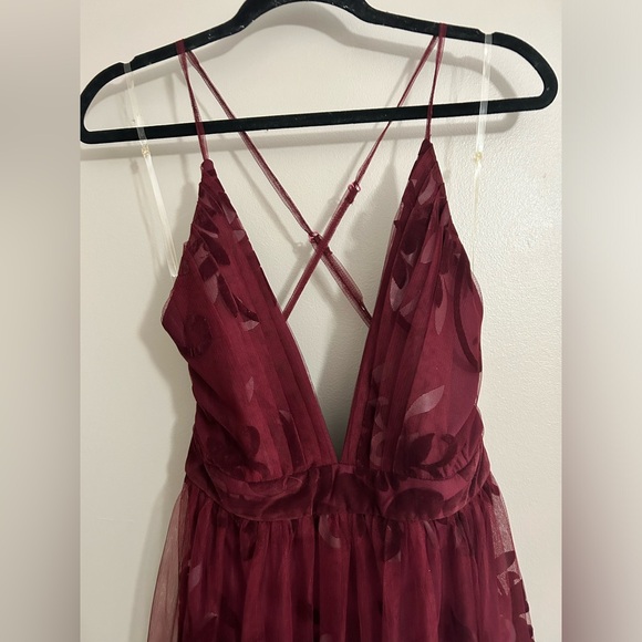 Burgundy patterned tulle dress - Picture 3 of 10